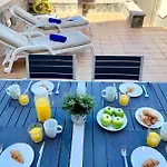 Spacious House With Pool Views And Bbq, Eternal Summer Serenity 別荘